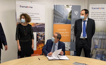 Bernard Fontana, CEO of Framatome, signs agreement with Wrocław University of Science and Technology